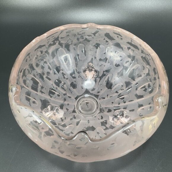 1930s Fenton Ming Pink Glass Rose Bowl Dish Etched 3 Footed Bowl Frosted Finish - Picture 2 of 15
